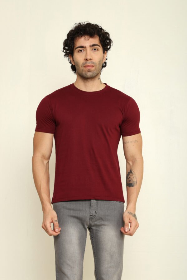 Absqura Solid Men Maroon T-Shirt